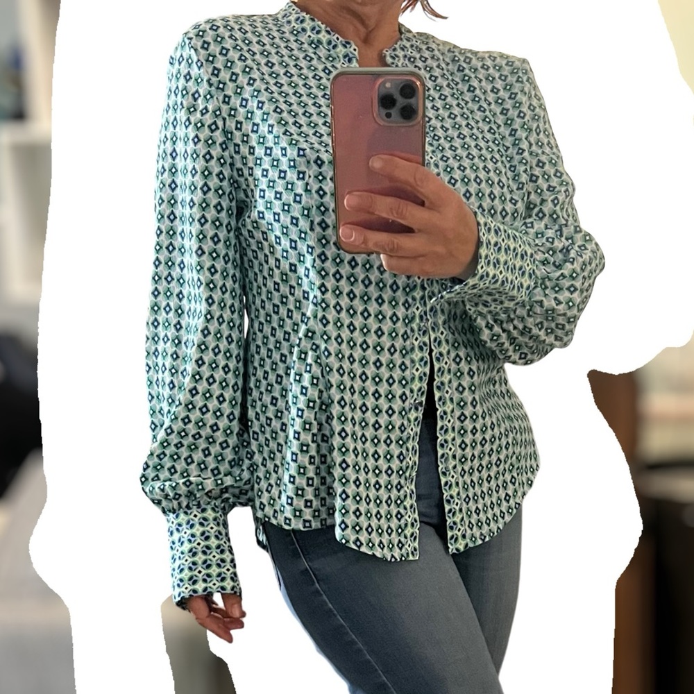 Carolina Belle: Long sleeve, v-Long sleeve, v-neck, checkered pattern